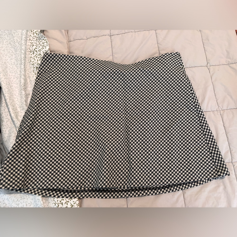 Garage checkered skirt